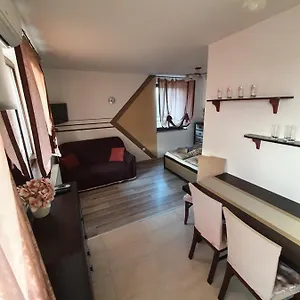 Krisi Apartman